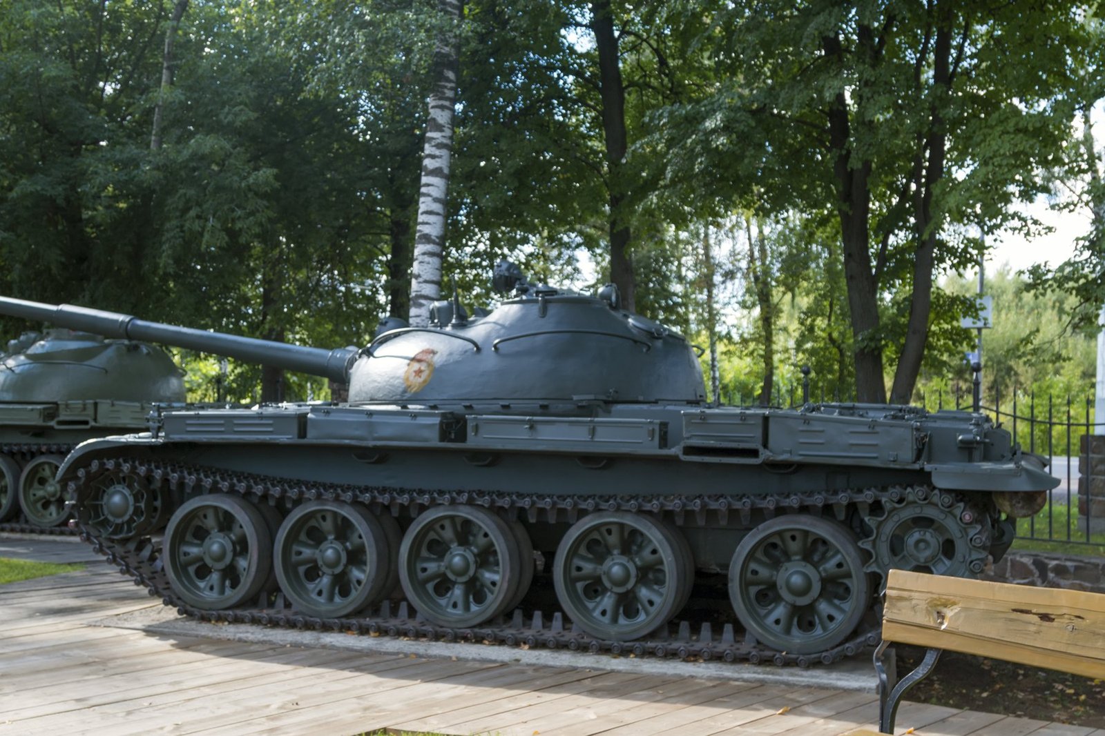 T-62 side view at the Museum of Technique, 16 August 2016. Source/.