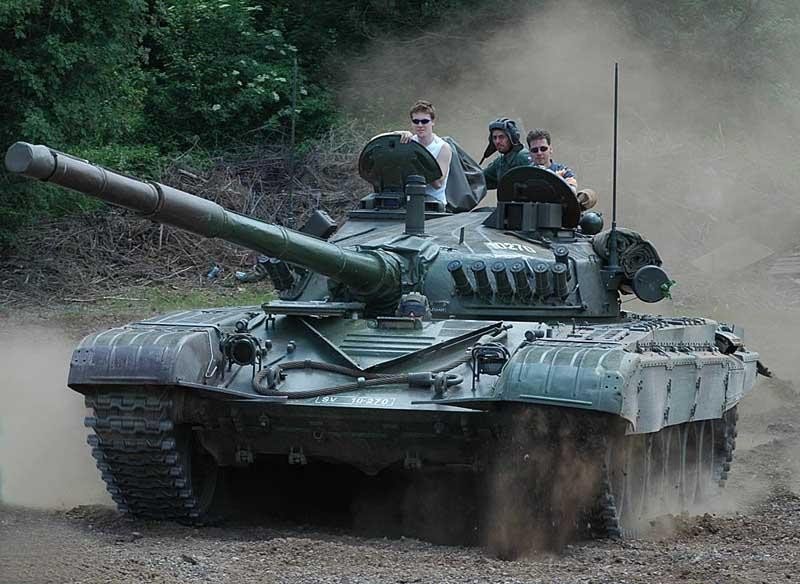 Slovenian Army M-84 MBT, original upload date 2 October 2007. Shows Slovenian operator context, not for modern 2024 configuration.