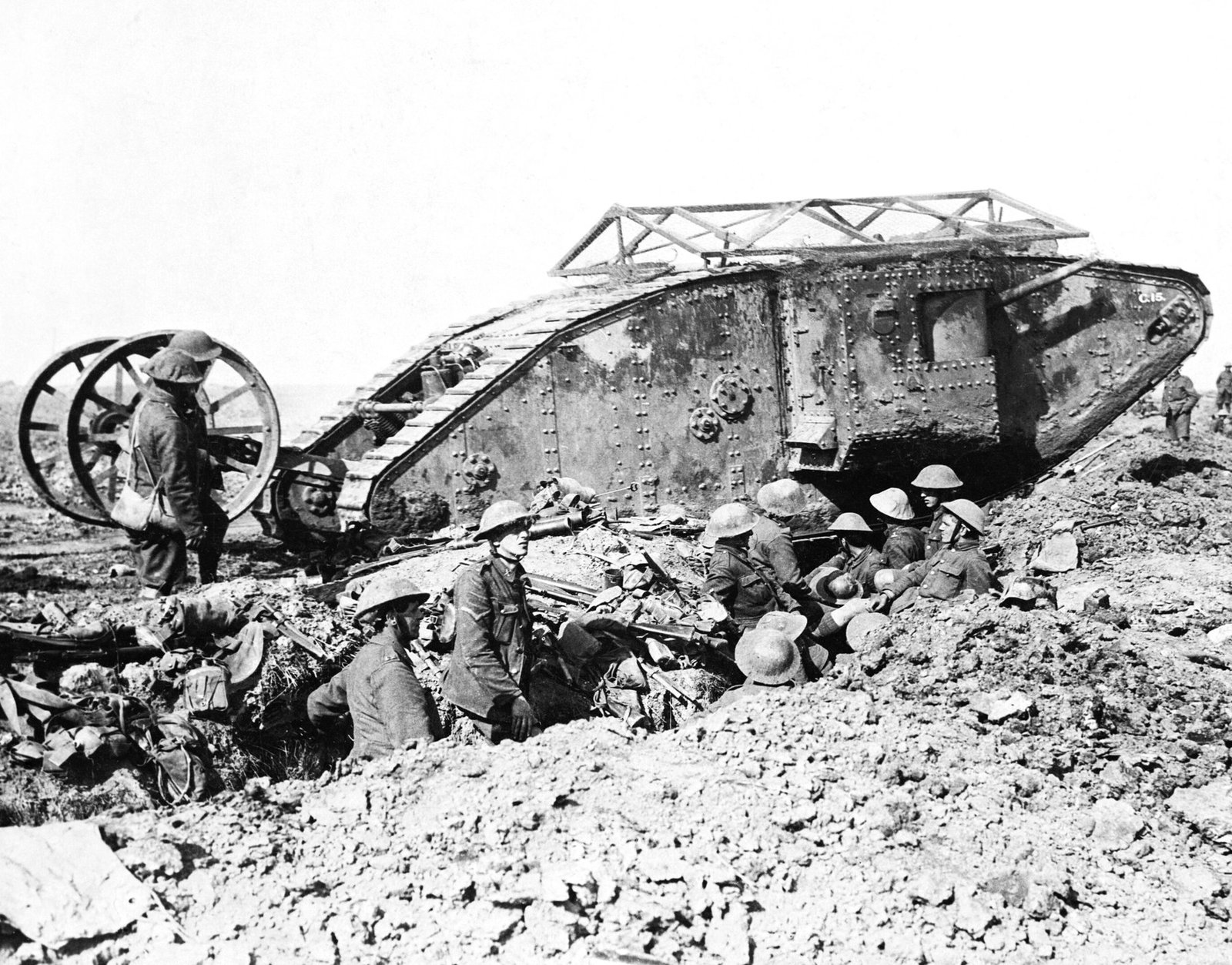 Mark I Male C 15 on the Somme, 25 September 1916, with steering tail and anti-grenade screen; enlarged source reproduction.