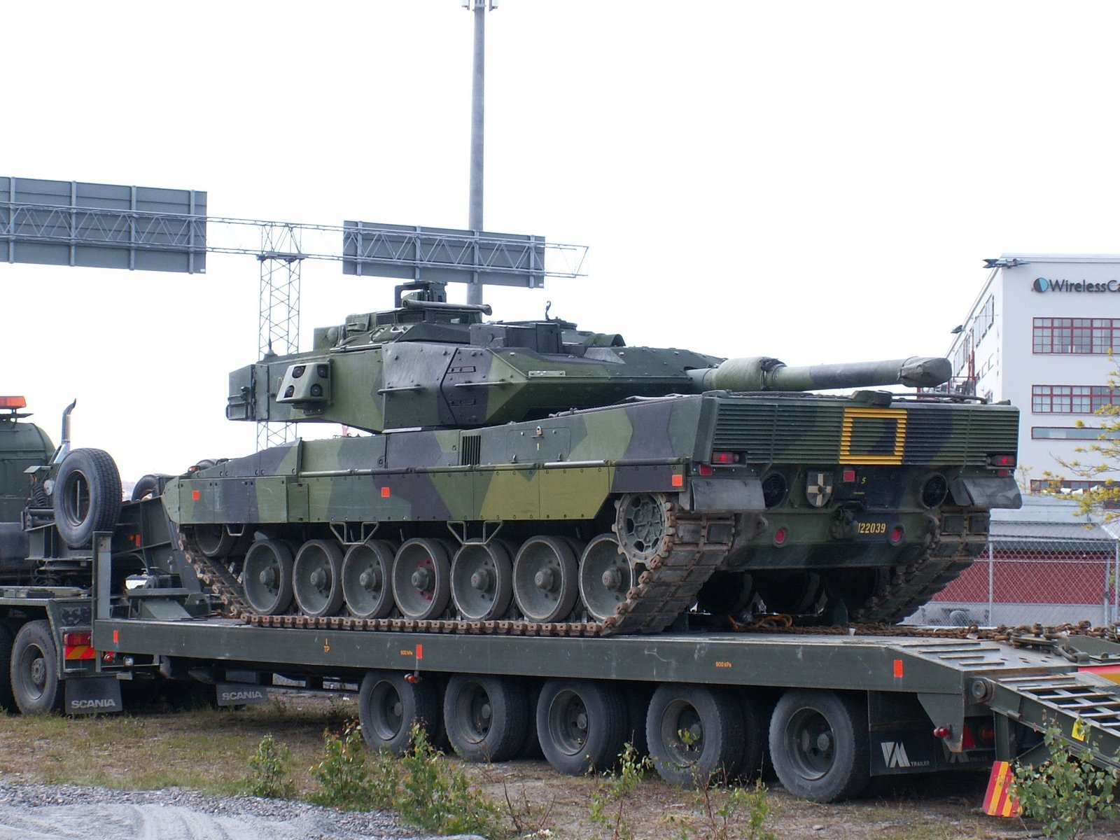 Swedish Strv 122, a national Leopard 2 derivative, photographed 3 June 2006. national variant, not a generic German A5 despite shared lineage.