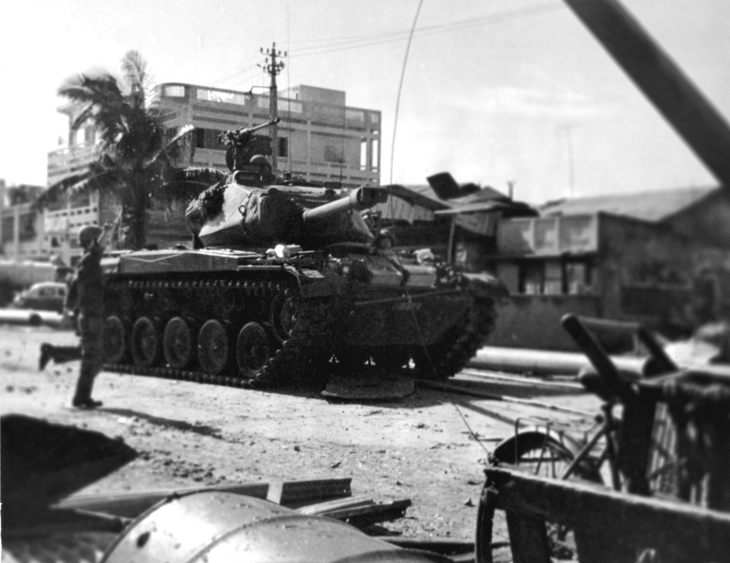 ARVN M41 advances on enemy positions in Saigon, May 1968.